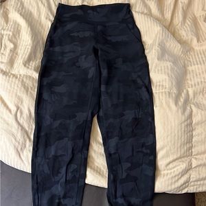 [New without a tag] lululemon align jogger size4